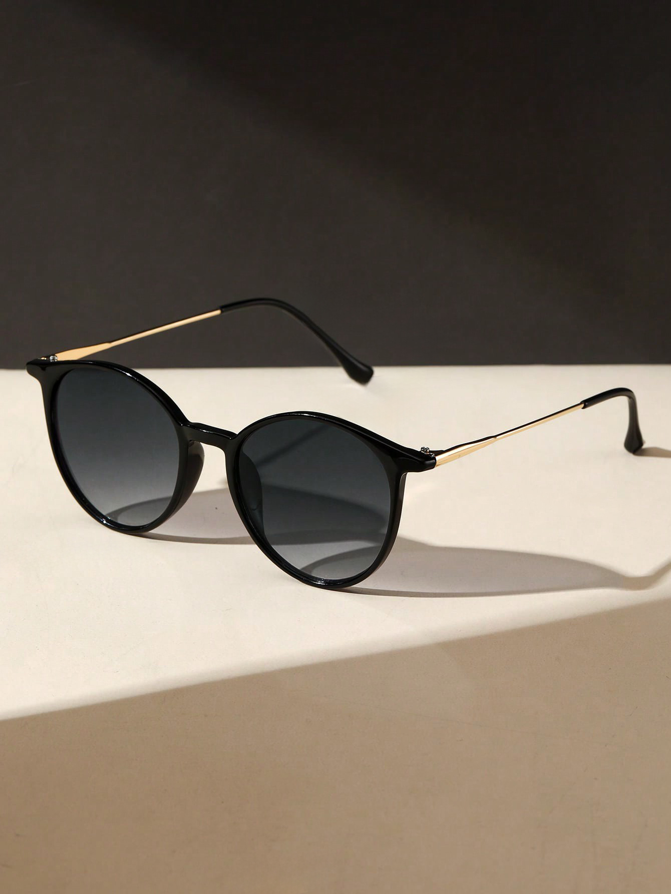 1PC Fashion Round Metal Women  - Women'S Fashion Eyeglasses incelemesi ve fiyatı
